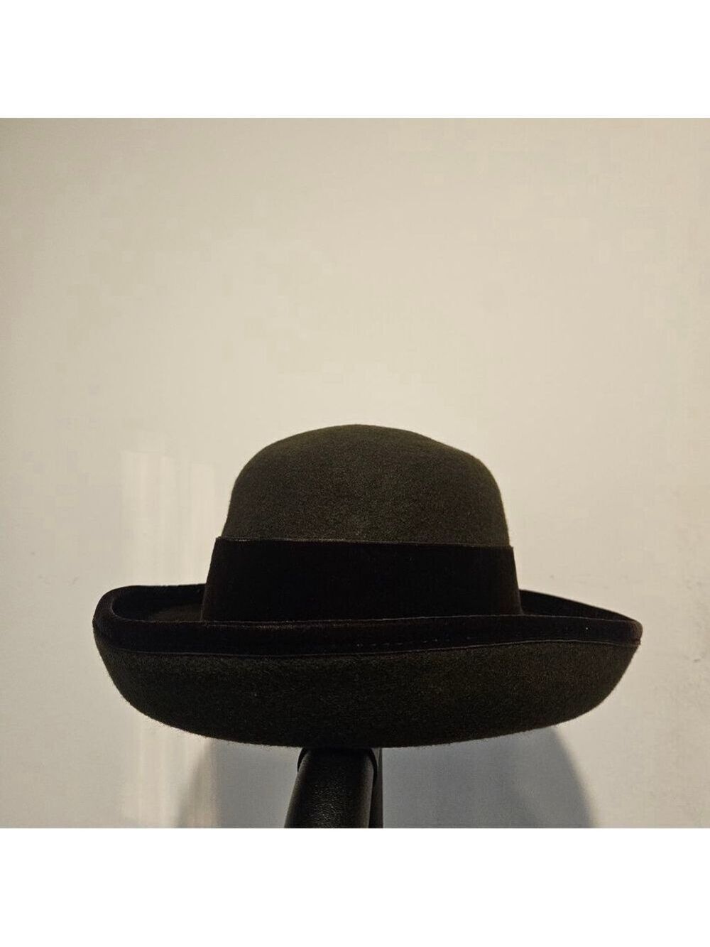 Women's London Fog Dark Green Hat with Dark Brown Velvet Trim One Size